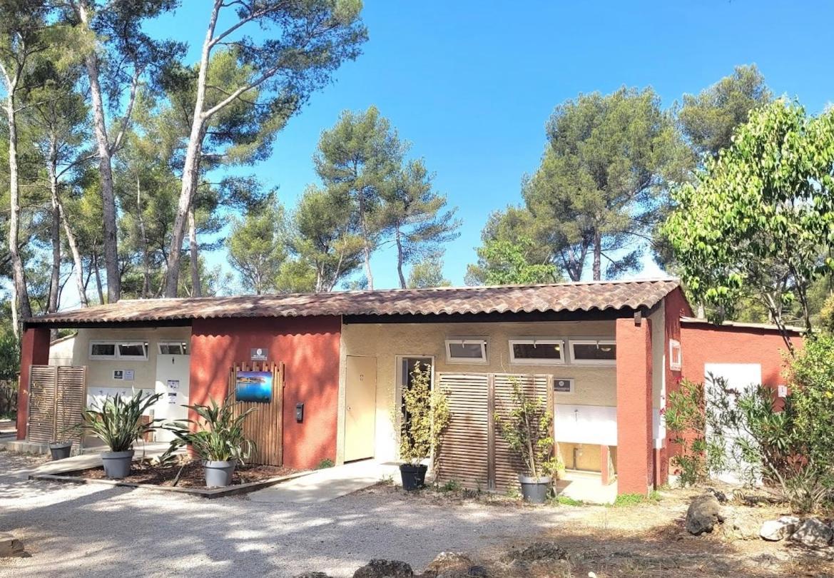 Camping Du Garlaban Ξενοδοχείο Aubagne Εξωτερικό φωτογραφία